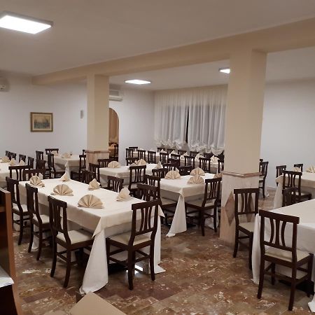 La Collinetta Sas Hotel Montazzoli Buitenkant foto