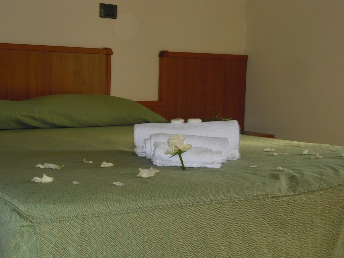 La Collinetta Sas Hotel Montazzoli Buitenkant foto